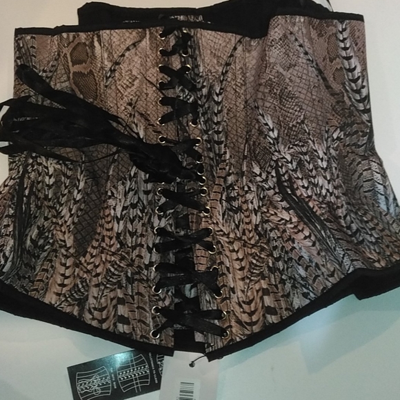 Authentic Corset - Picture 4 of 7